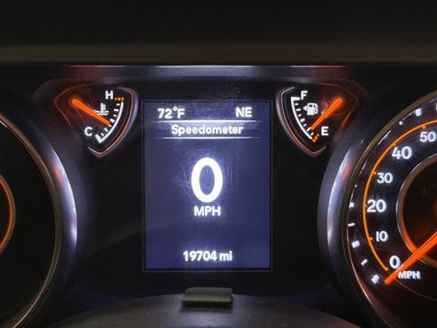 Used 2018 Jeep Wrangler Sport image 23