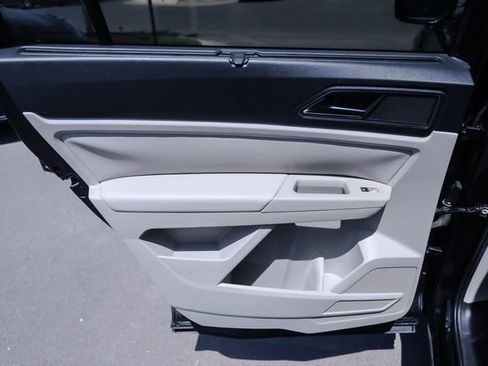 Used 2019 Volkswagen Atlas SE FWD image 61