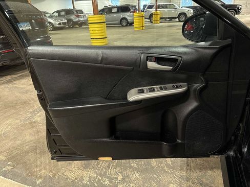 Used 2012 Toyota Camry SE image 26