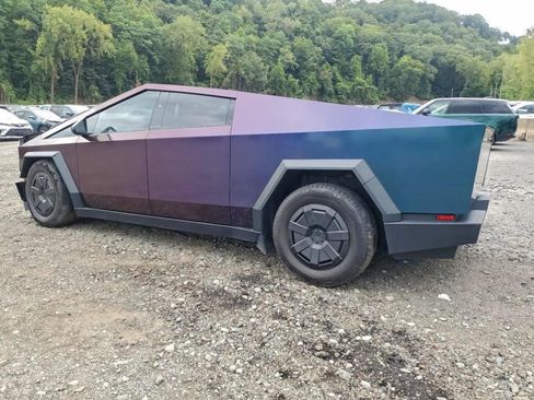 Used 2024 Tesla Cybertruck AWD Crew Cab image 4