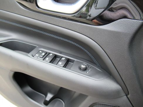 New 2026 Jeep Compass Latitude AWD/4WD image 21