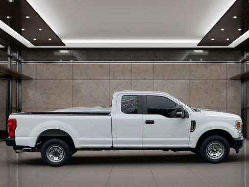 Used 2020 Ford F250 XL w/ Power Equipment Group image 7