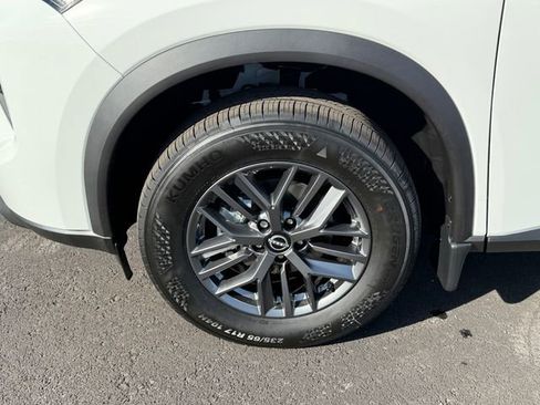 New 2026 Nissan Rogue S image 28