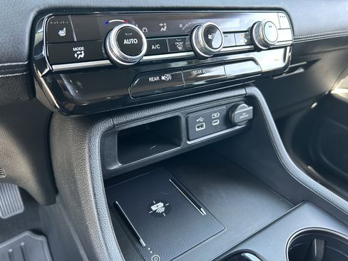 Used 2024 Honda Pilot EX-L image 23