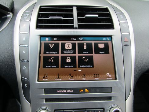 Used 2018 Lincoln MKZ Select w/ Select Plus Package AWD/4WD image 38