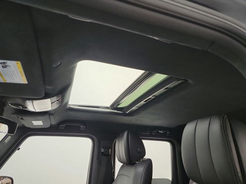 Used 2023 Mercedes-Benz G 550 image 11