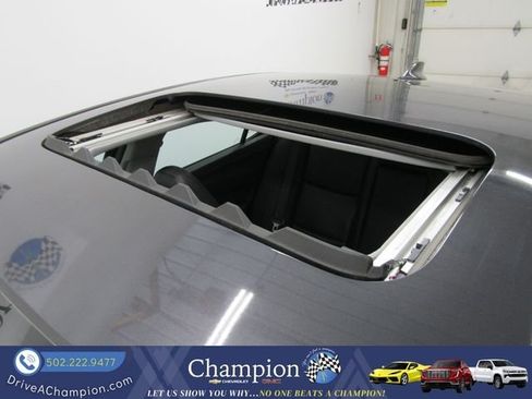 Used 2015 Acura TLX w/ Technology Package FWD image 4