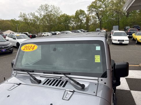 Used 2014 Jeep Wrangler Sport w/ Quick Order Package 24S AWD/4WD image 8