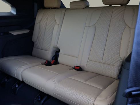 New 2025 Cadillac Escalade IQ Luxury 2 image 17