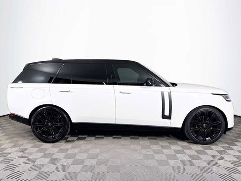 Used 2024 Land Rover Range Rover Long Wheelbase SE AWD/4WD image 4