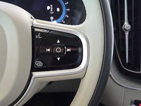 Used 2025 Volvo XC60 B5 Ultra w/ Protection Package Premier image 28