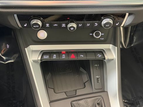 Used 2020 Audi Q3 2.0T Premium Plus image 18