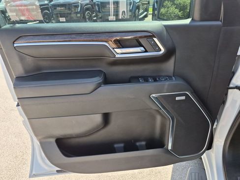 Used 2022 GMC Sierra 1500 Elevation w/ Elevation Premium Package AWD/4WD image 21