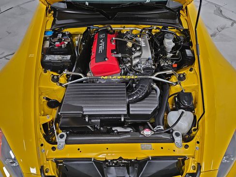 Used 2003 Honda S2000 image 3