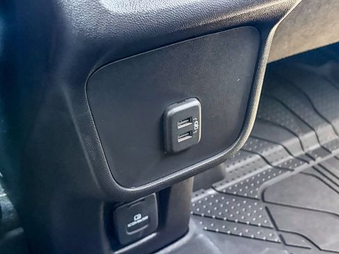 Used 2024 Chevrolet Equinox Premier w/ LPO, Floor Liner Package AWD/4WD image 24