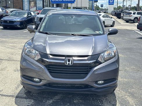 Used 2018 Honda HR-V EX image 8