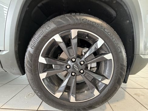 Used 2025 Chevrolet Equinox RS AWD/4WD image 9