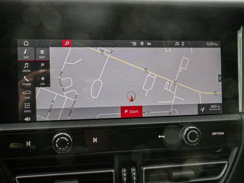 Used 2022 Porsche Macan AWD/4WD image 24
