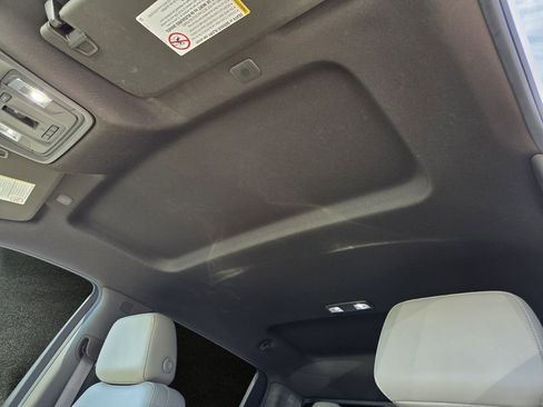 Used 2022 GMC Sierra 2500 SLT w/ SLT Convenience Package image 7