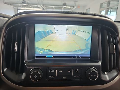 Used 2018 Chevrolet Colorado Z71 AWD/4WD image 27