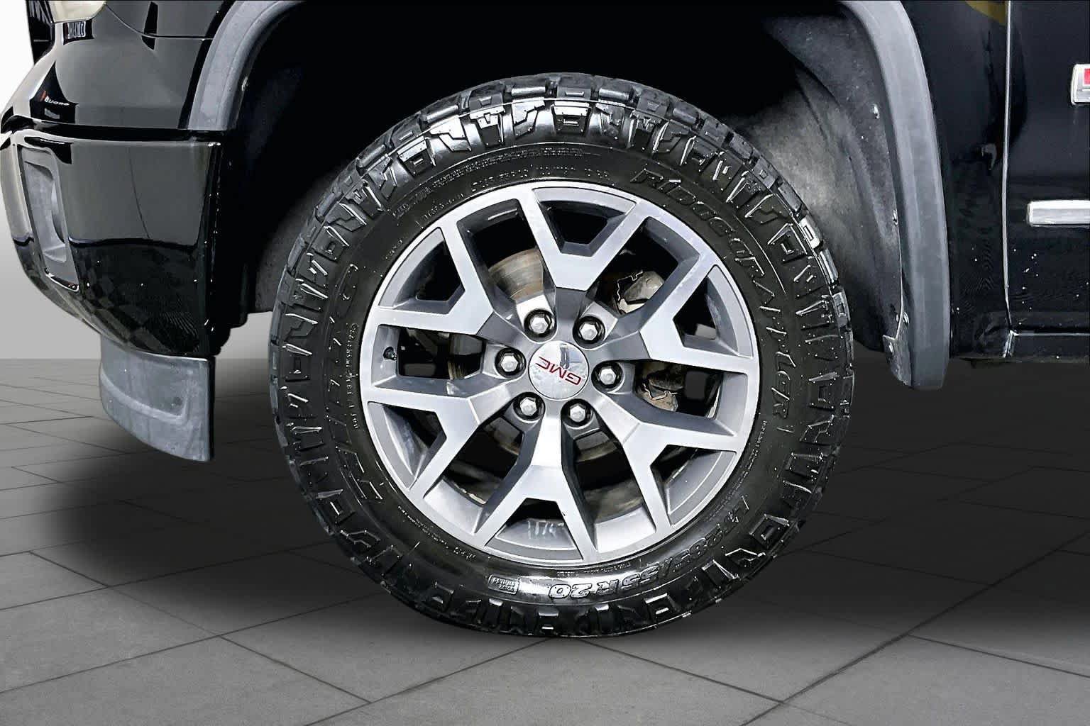 Used 2014 GMC Sierra 1500 SLE w/ All-Terrain Package AWD/4WD image 10