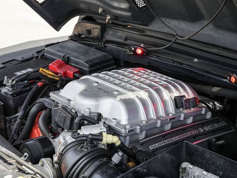 Used 2021 Jeep Gladiator Sport AWD/4WD image 15