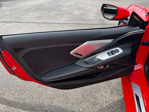 Used 2025 Chevrolet Corvette Stingray Premium Cpe w/ 3LT image 12