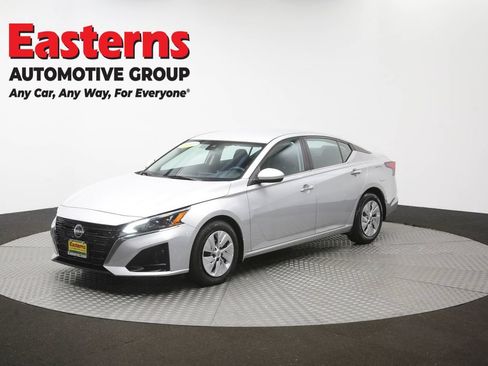 Used 2023 Nissan Altima 2.5 S FWD image 54