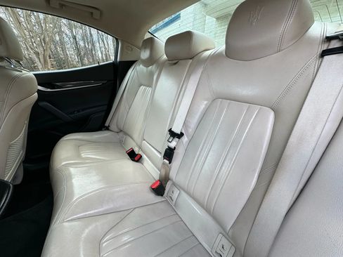 Used 2015 Maserati Ghibli RWD image 19