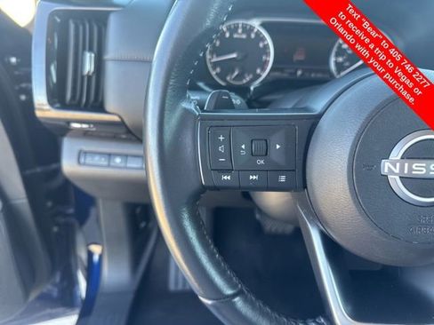 Used 2024 Nissan Pathfinder SV image 19