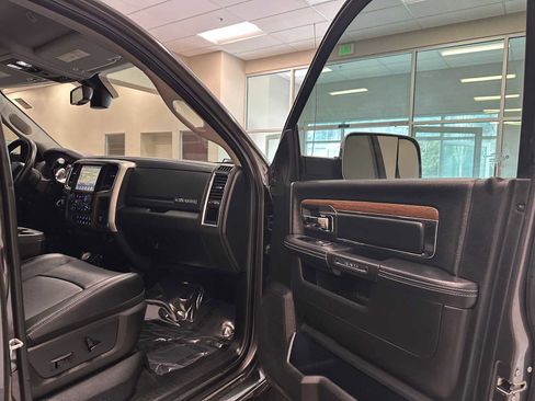 Used 2017 RAM 2500 Laramie image 30