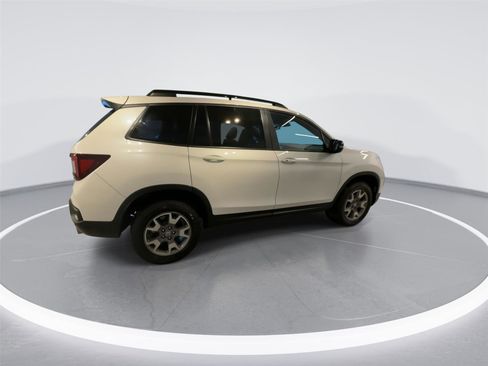 Used 2022 Honda Passport TrailSport image 8