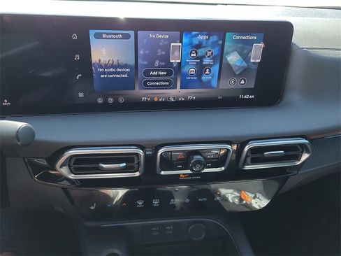 New 2026 Nissan Sentra SR image 16