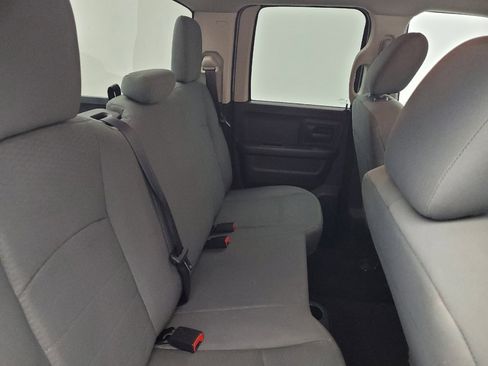 Used 2017 RAM 1500 Express RWD image 19