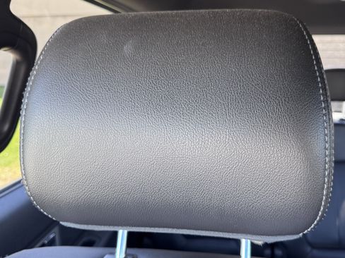 Used 2014 Ford F150 FX4 w/ Equipment Group 402A Luxury AWD/4WD image 42
