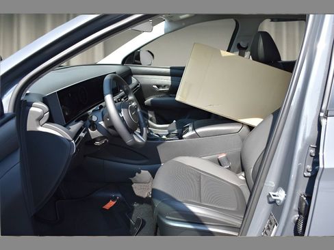 New 2025 Hyundai Tucson SEL image 10