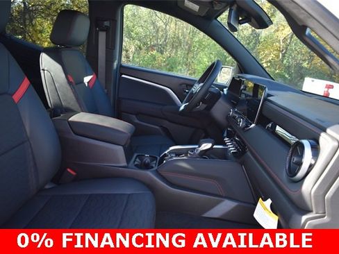 New 2025 Chevrolet Colorado Z71 w/ Midnight Edition image 14