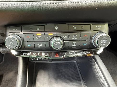 Used 2022 Dodge Durango GT RWD image 30