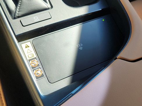 New 2025 Lexus ES 350 w/ Premium Package image 16