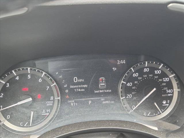 Used 2021 Toyota Highlander XLE AWD/4WD image 9