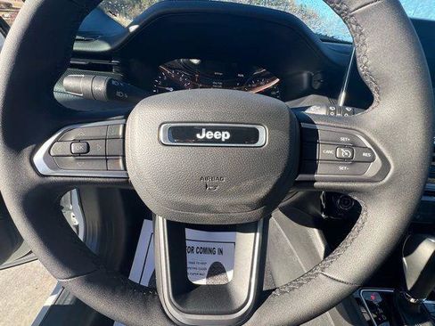 New 2026 Jeep Compass Latitude image 14