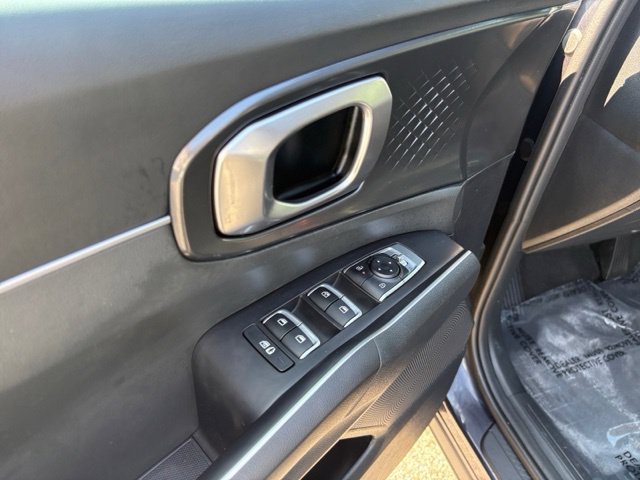 Used 2025 Kia Sorento S FWD image 26