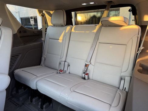 Used 2021 GMC Yukon Denali w/ Denali Premium Package image 35