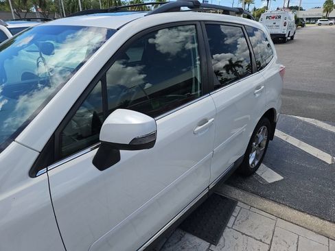 Used 2018 Subaru Forester 2.5i Touring AWD/4WD image 3