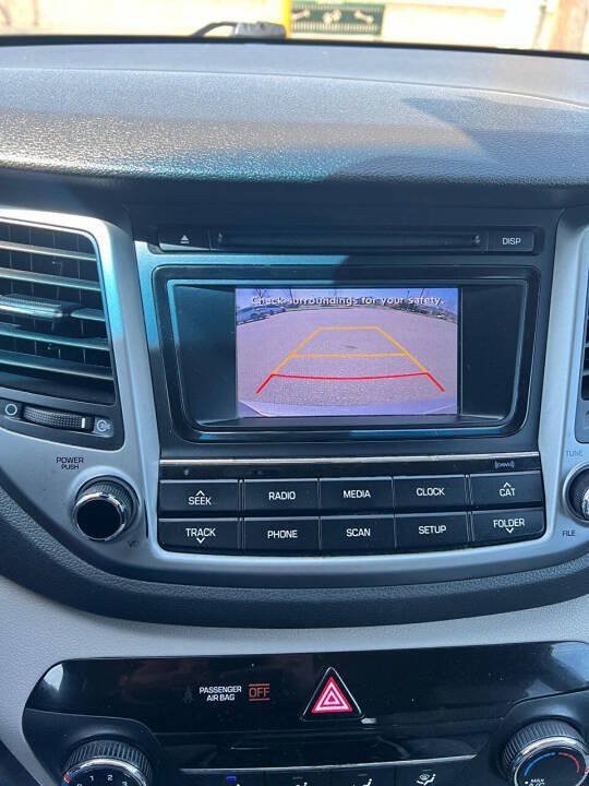 Used 2017 Hyundai Tucson SE w/ SE Popular Package 02 AWD/4WD image 15