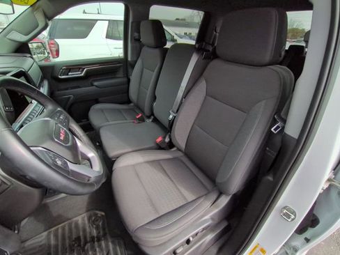 Used 2023 GMC Sierra 1500 Elevation w/ X31 Off-Road Package AWD/4WD image 8