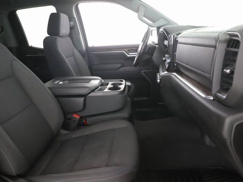 Used 2022 GMC Sierra 1500 SLE image 30