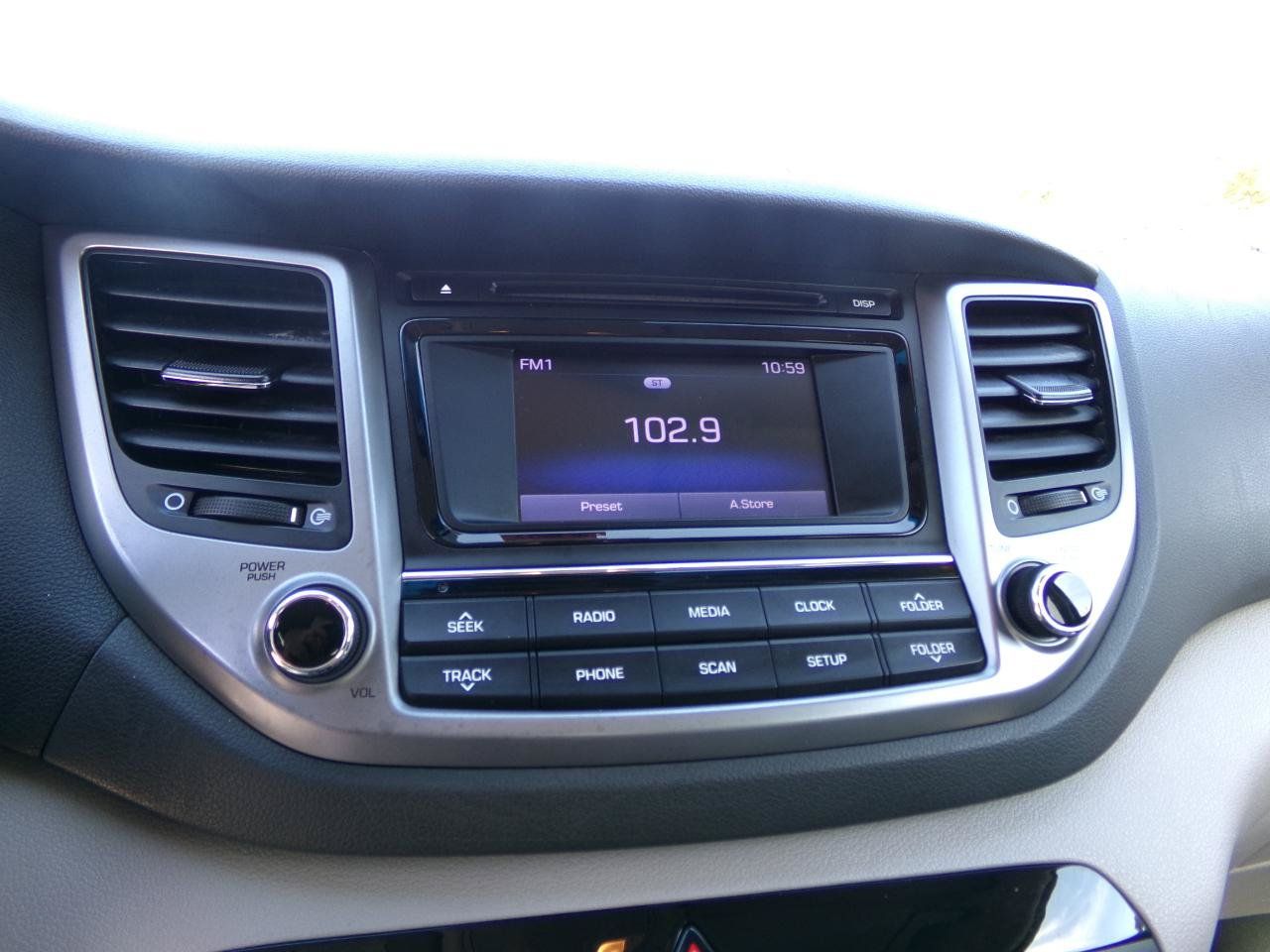 Used 2017 Hyundai Tucson SE w/ SE Popular Package 02 AWD/4WD image 19