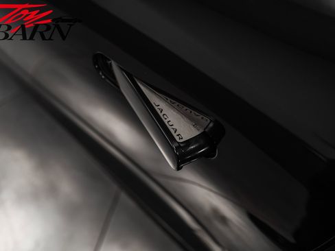 Used 2024 Jaguar F-TYPE R-Dynamic image 15