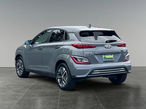 Used 2023 Hyundai Kona SE w/ Cargo Package FWD image 7